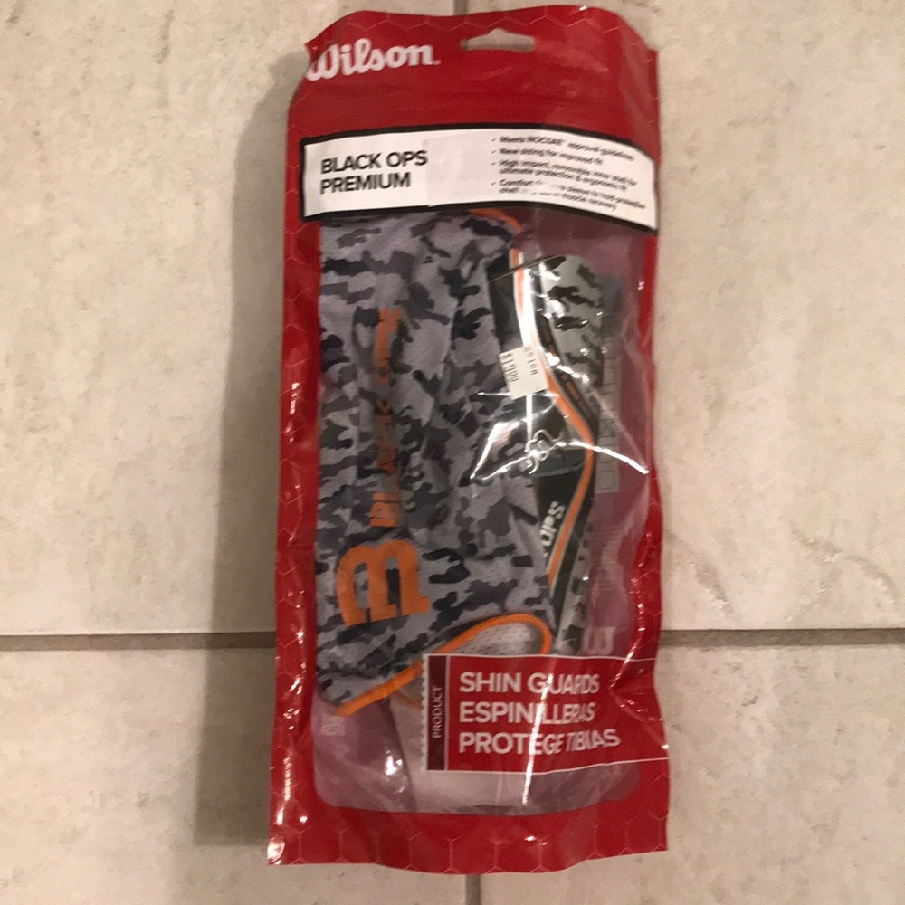 Wilson Shin Guards Size Small Black ops premium